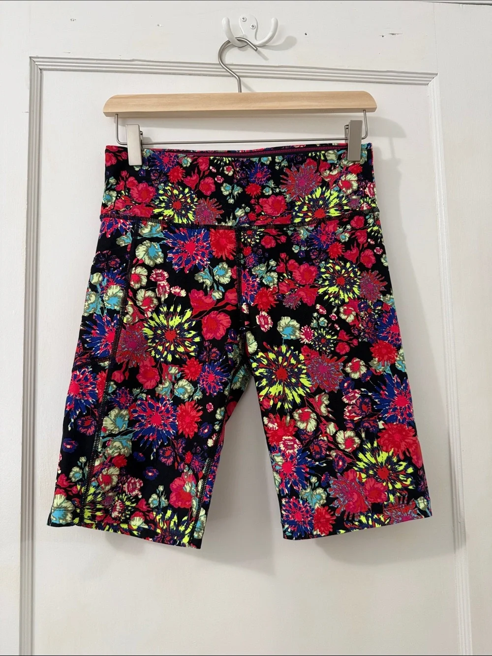 Calvin Klein Black Athletic Shorts with Multicolor Floral Print - Picture 1 of 2